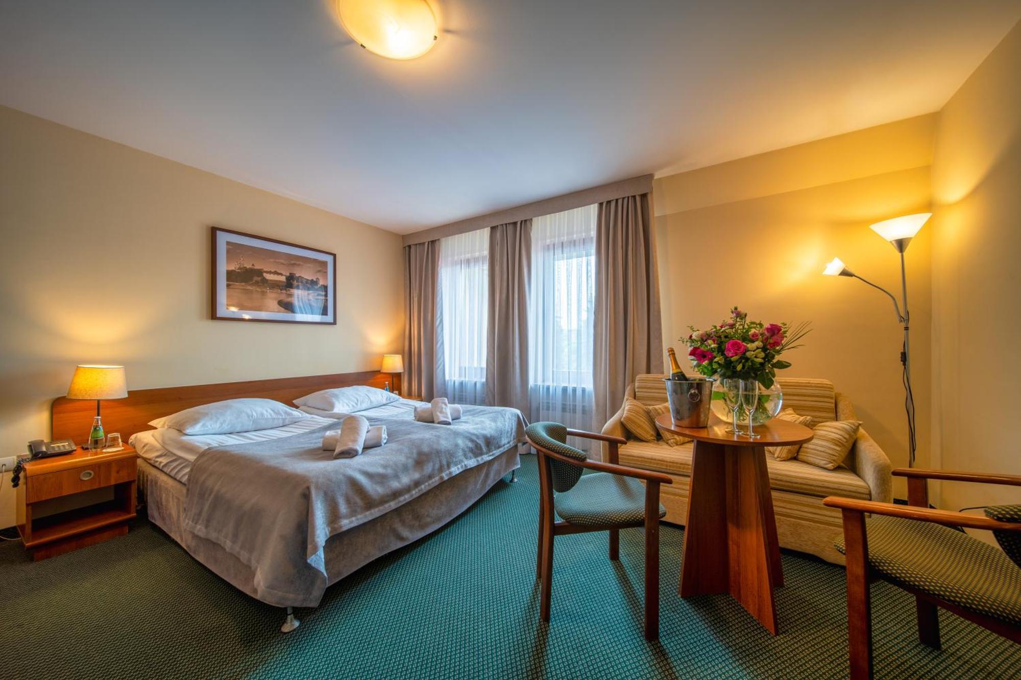 Hotel City Sm Business & Spa Krakau Buitenkant foto
